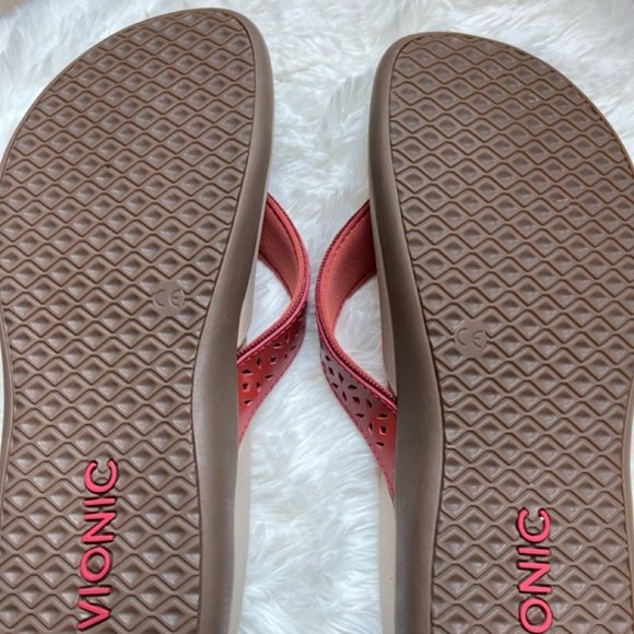 Vionic Leather Thong Sandals - Tide Anniversary - Picture 4 of 8